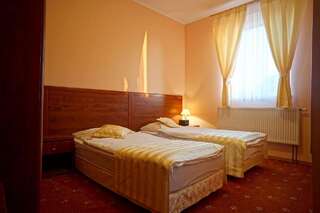 Мини-отель Noclegi w Lublińcu Lubex Люблинец Двухместный номер с 1 кроватью или 2 отдельными кроватями-3