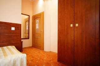Мини-отель Noclegi w Lublińcu Lubex Люблинец Двухместный номер с 1 кроватью или 2 отдельными кроватями-6